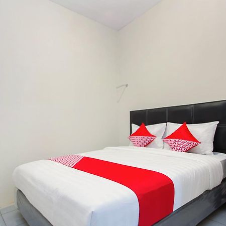 Oyo 1718 Homestay Wak Gobenk Salakan Exterior photo